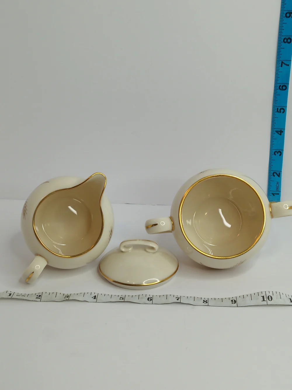 Porcelain Creamer and Sugar Set in Cream with Gold Wheat Accent